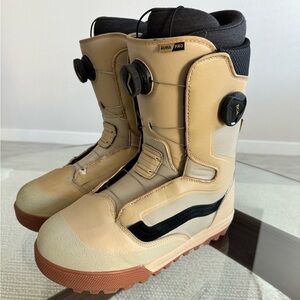 Vans Aura Snowboarding Boots